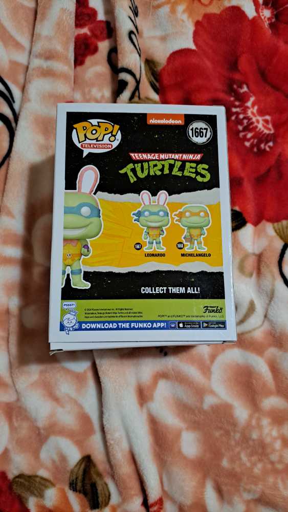 TMNT 1667 - Leonardo (Easter) - Teenage Mutant Ninja Turtles vinyl figure collectible [Barcode 889698860437] - Main Image 2