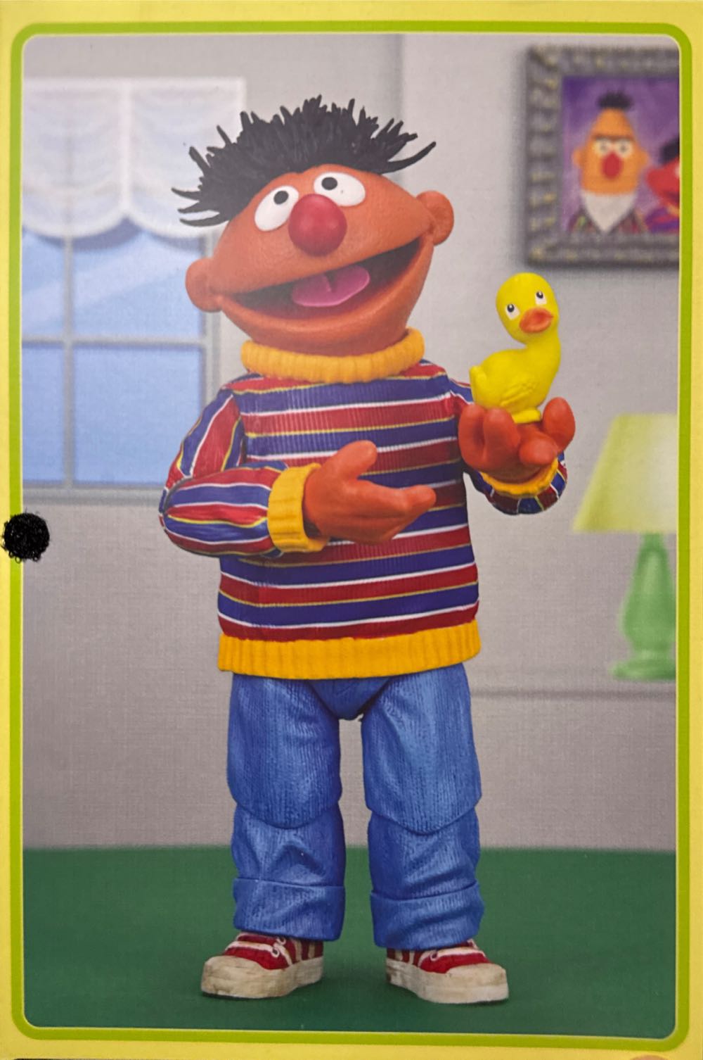 Neca Sesame Street: Ernie Featuring The Letter C - Seasame Street vinyl figure collectible [Barcode 634482086124] - Main Image 3