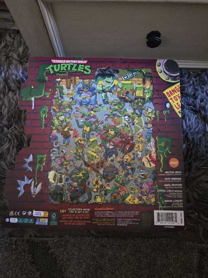 TMNT Mondo Gecko  vinyl figure collectible [Barcode 810140241481] - Main Image 2