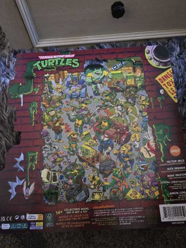 TMNT Mondo Michelangelo   vinyl figure collectible [Barcode 810140241450] - Main Image 2