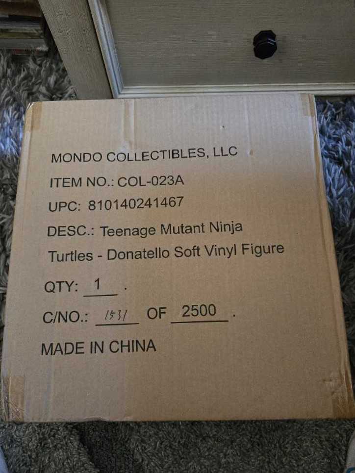 TMNT Mondo Donatello  vinyl figure collectible [Barcode 810140241467] - Main Image 3