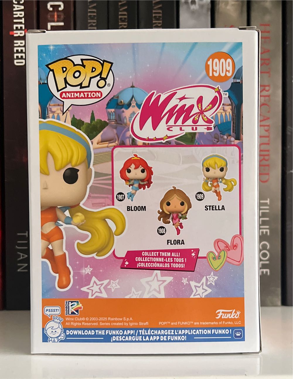 Stella  vinyl figure collectible [Barcode 889698837477] - Main Image 3