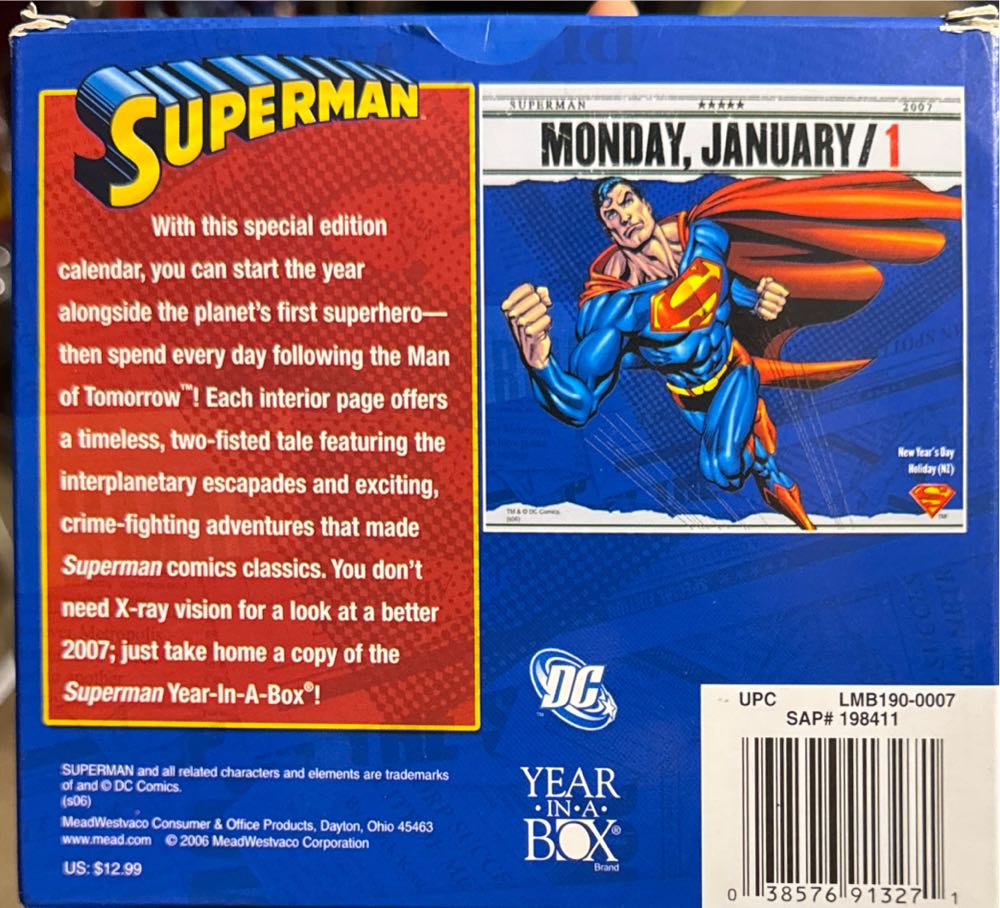 Superman Calendar:  vinyl figure collectible [Barcode 9780768876680] - Main Image 2
