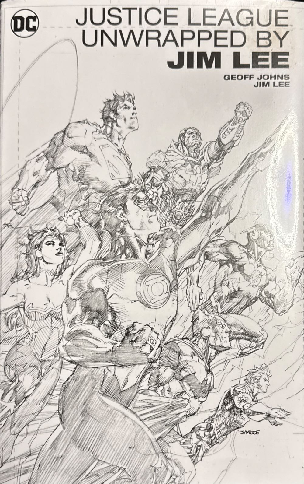 Justice League Unwrapped By Jim Lee Hardcover Book  vinyl figure collectible [Barcode 9781401268503] - Main Image 2