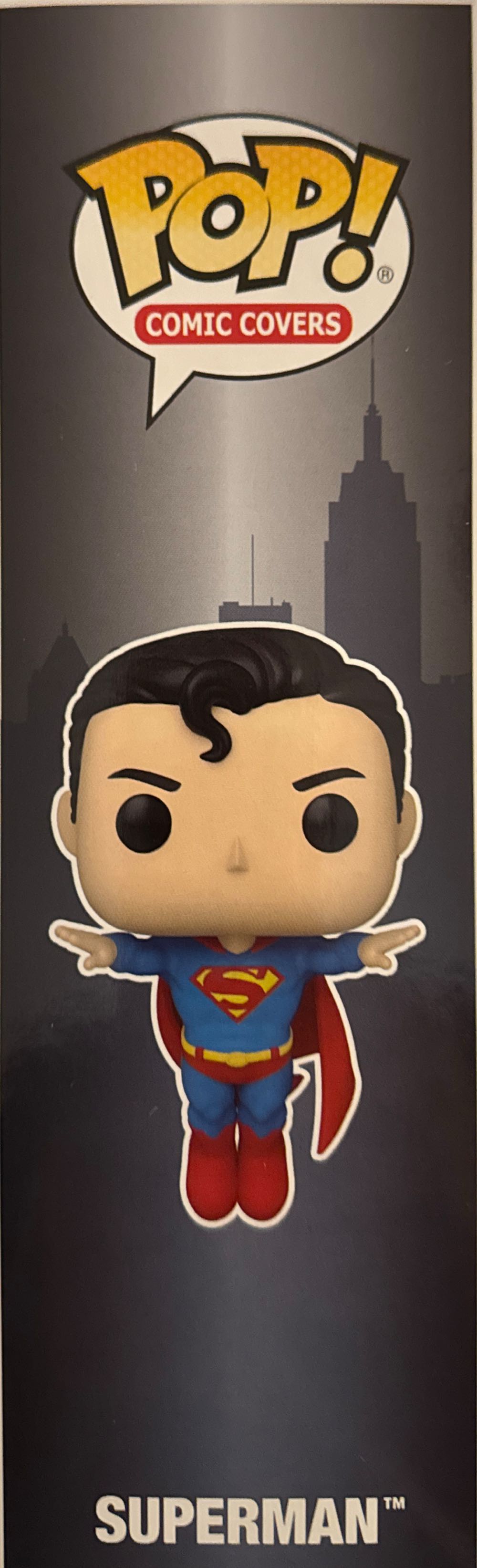 Superman - DC Universe vinyl figure collectible [Barcode 889698845281] - Main Image 3