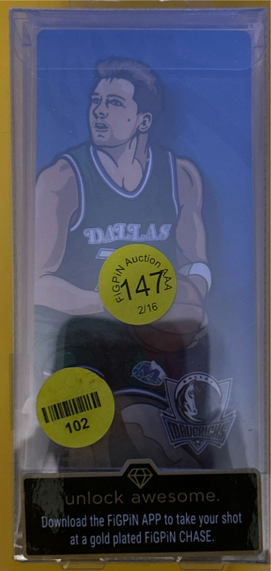 #56 Figpin: NBA: Dallas Mavericks: Luka Doncic - NBA vinyl figure collectible [Barcode 810090370057] - Main Image 2