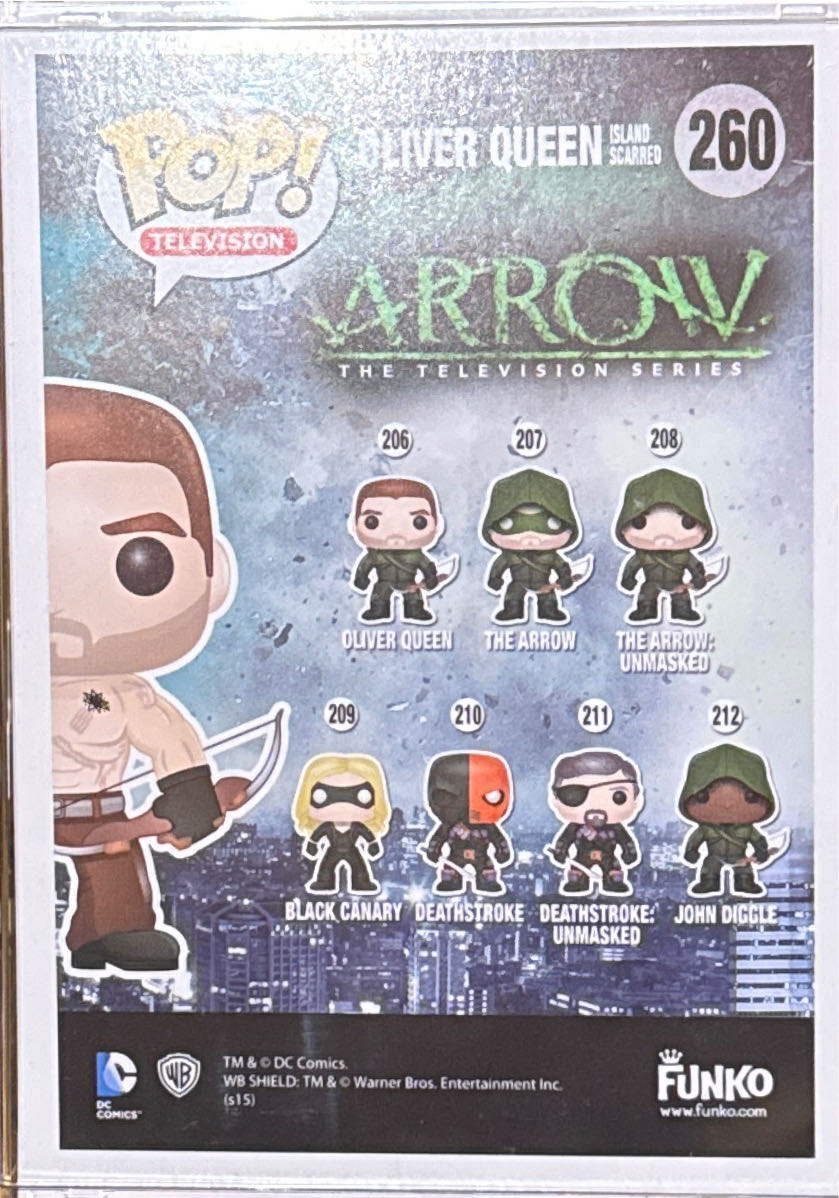 Oliver Queen - DC: Superheroes vinyl figure collectible - Main Image 2