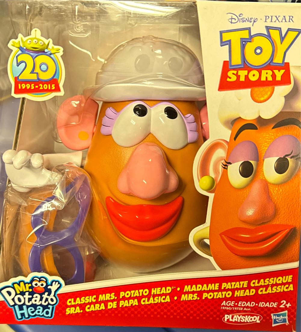 Playskool Toy Story Classic Mrs. Potato Head Figure 19760 - Toy Story vinyl figure collectible [Barcode 630509362349] - Main Image 2