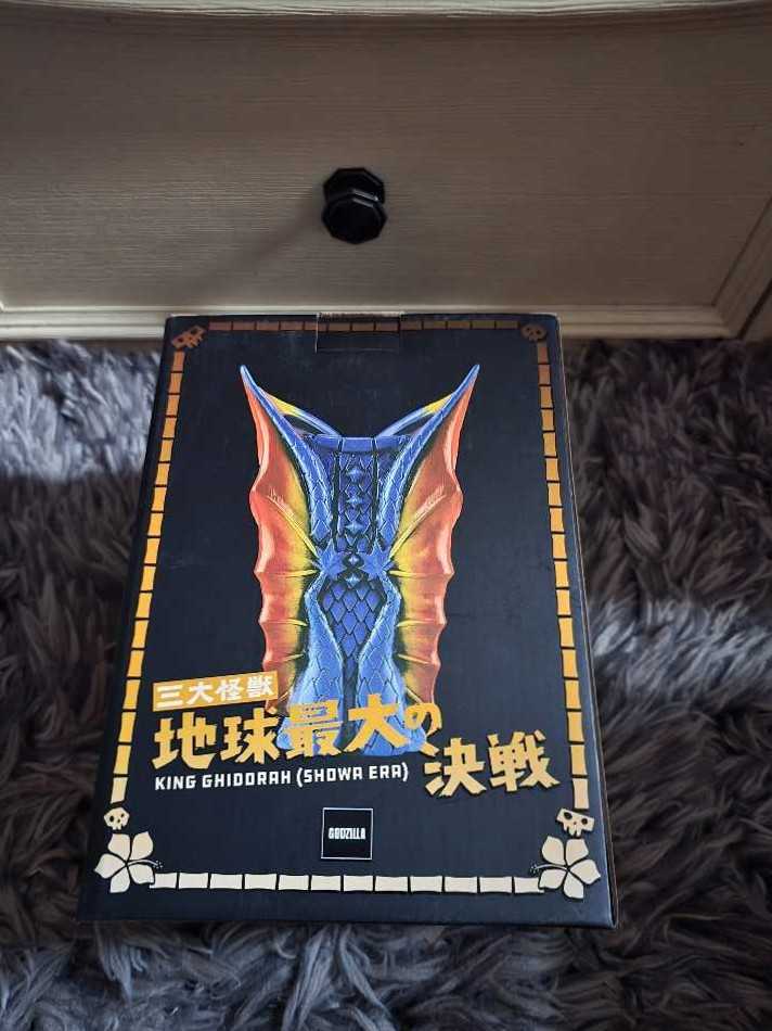 Pop! Plus # Glow Chase Funko Exclusive # Funko Pop! Plus: Demon Slayer Muichiro Kito # Demon Slayer: Muichiro Tokitomist Breathing Tokito Exclusive Shop Bundle Kimetsu No Yaiba Protector Mist Hand Breathing# W Protector With Gitd Pop