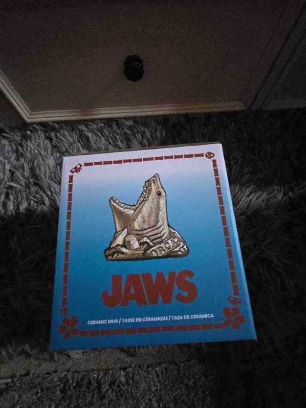 Mondo Mug Jaws   vinyl figure collectible [Barcode 810140240576] - Main Image 2