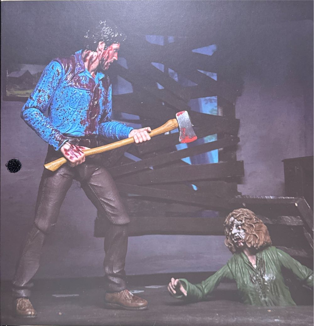 Evil Dead – Ash & Cheryl - Evil Dead vinyl figure collectible [Barcode 634482419793] - Main Image 3
