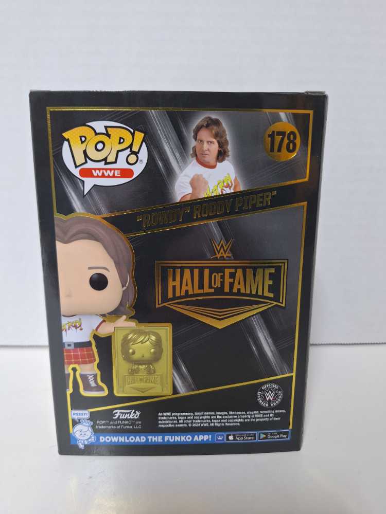 "Rowdy” Roddy Piper - WWE vinyl figure collectible [Barcode 889698746021] - Main Image 2
