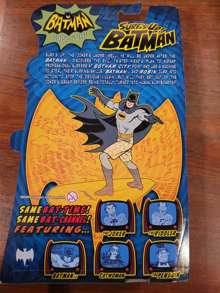 Surf’s Up! Batman  vinyl figure collectible [Barcode 746775261177] - Main Image 3