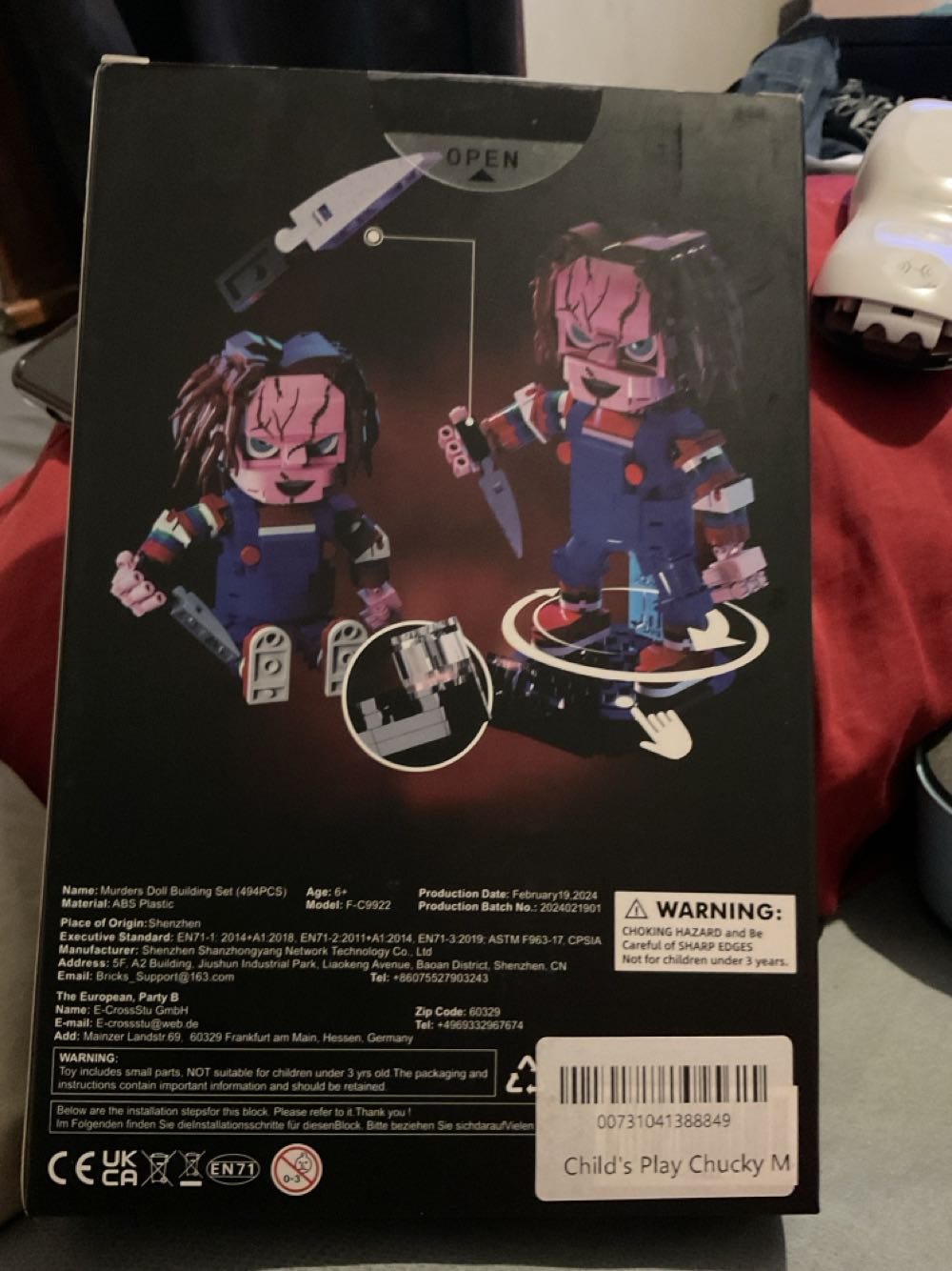 Child’s Play Chucky  vinyl figure collectible [Barcode 00731041388849] - Main Image 3