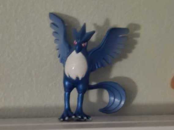 Legendary Bird Trio Figures! - Pokémon vinyl figure collectible - Main Image 3