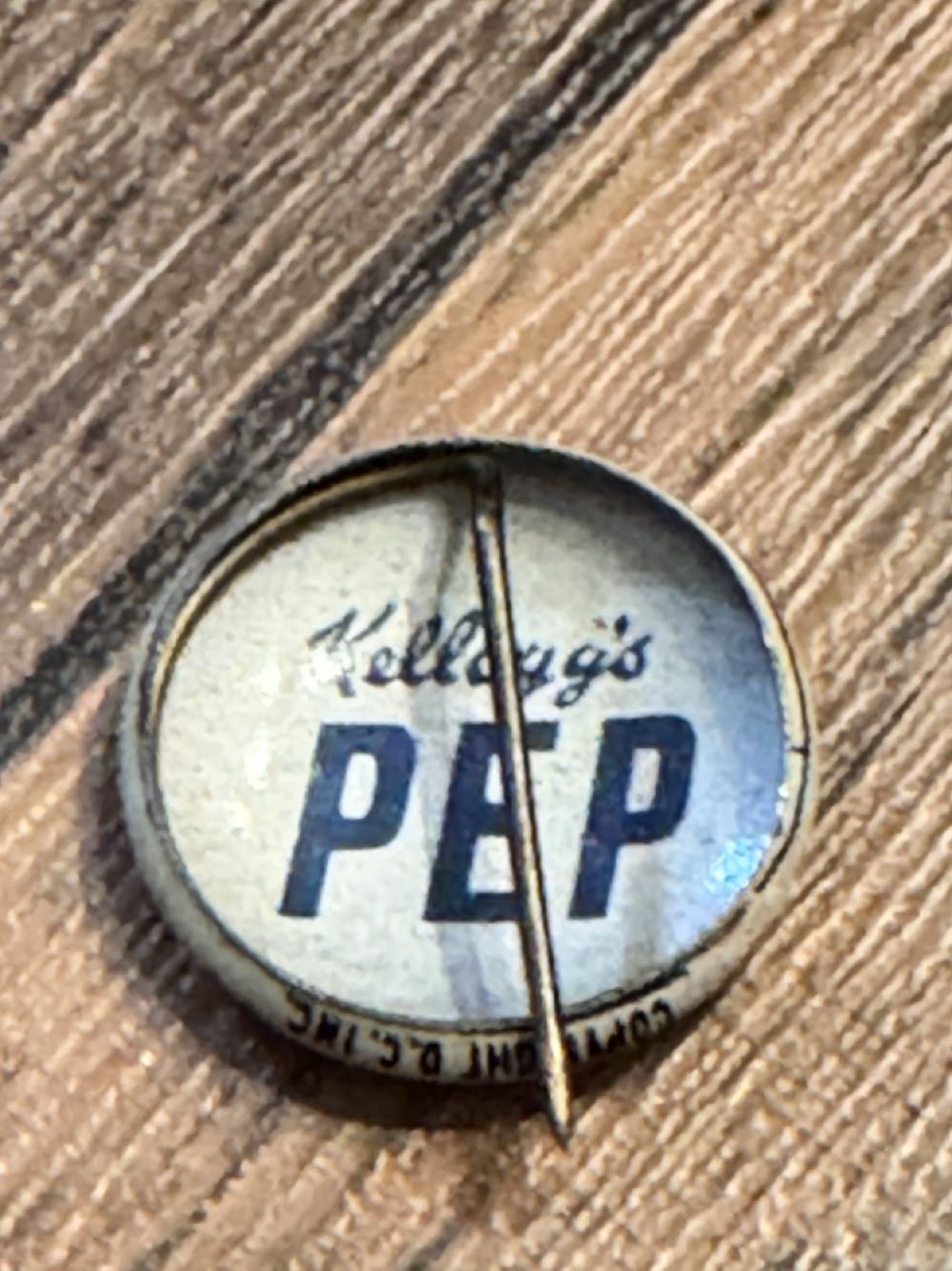 Superman Pin Kellogg’s PEP Series  vinyl figure collectible - Main Image 2