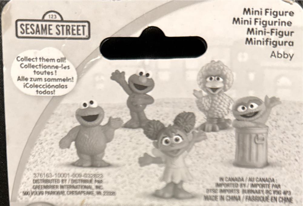 Abby ~ Sesame Street Mini  vinyl figure collectible [Barcode 886144575792] - Main Image 2