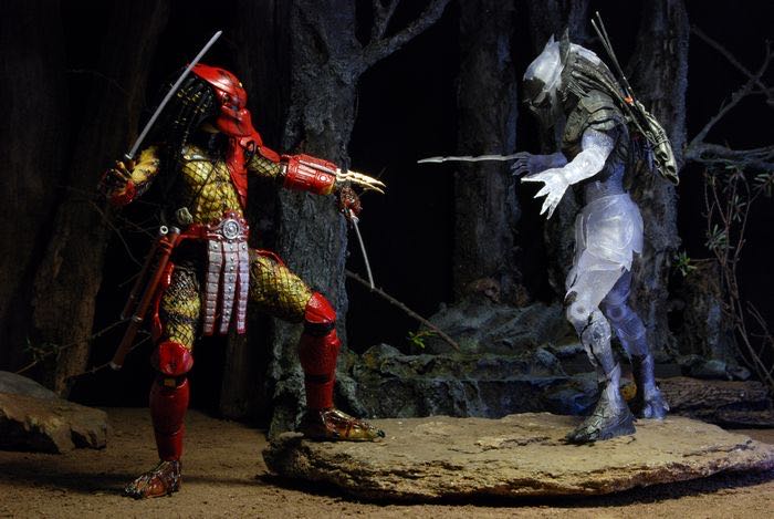 Predators Series 7 Falconer Predator 7” NECA  vinyl figure collectible [Barcode 634482514825] - Main Image 2