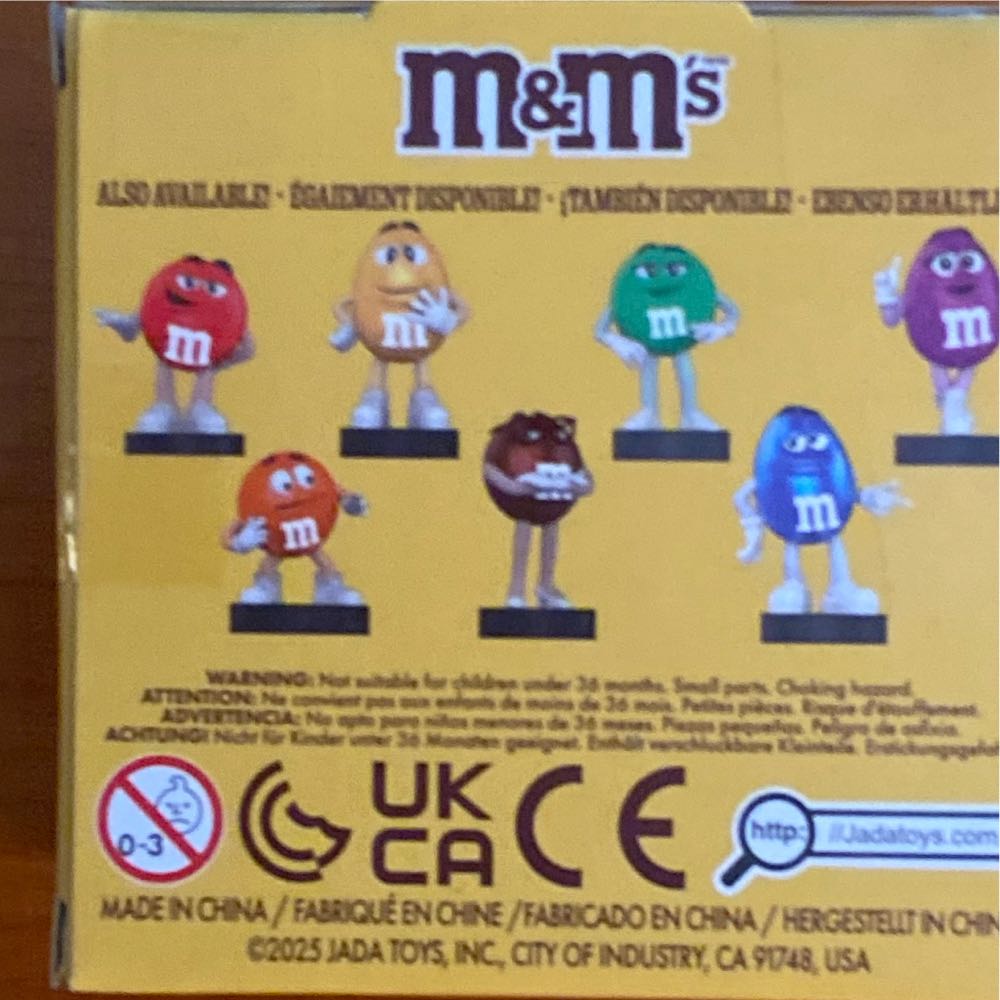m&m’s Yellow - (metalfigs) By Jada  vinyl figure collectible [Barcode 801310852705] - Main Image 2