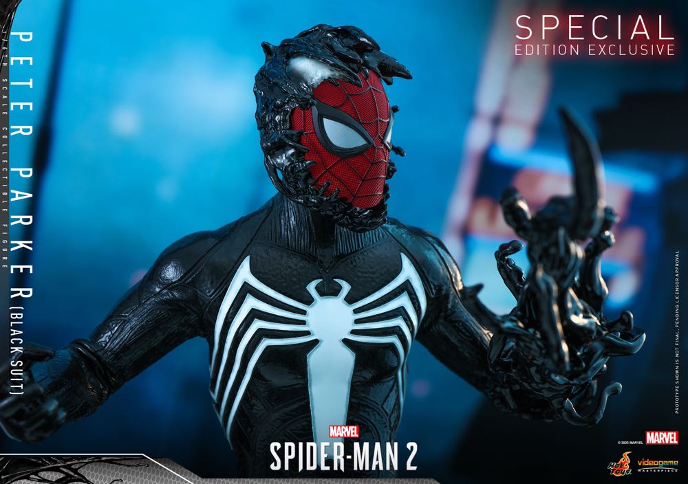 Spiderman Hot Toys  vinyl figure collectible - Main Image 4