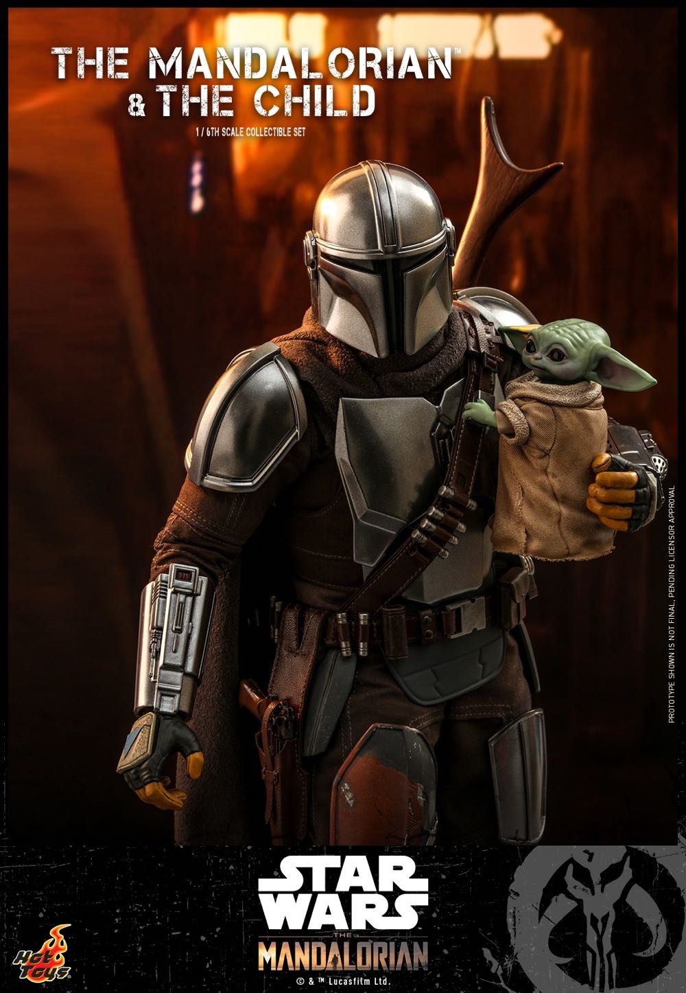 Mandalorian Hot Toys  vinyl figure collectible - Main Image 2