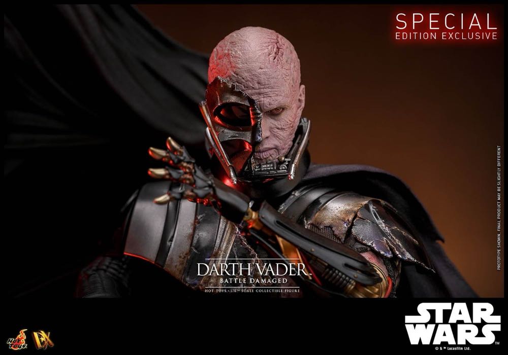 Darth Vader Hot Toys   vinyl figure collectible - Main Image 2