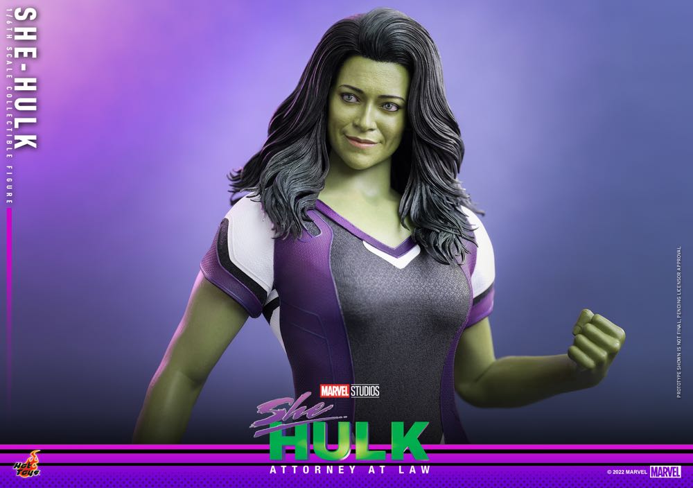 She Hulk Hot Toys   vinyl figure collectible - Main Image 2