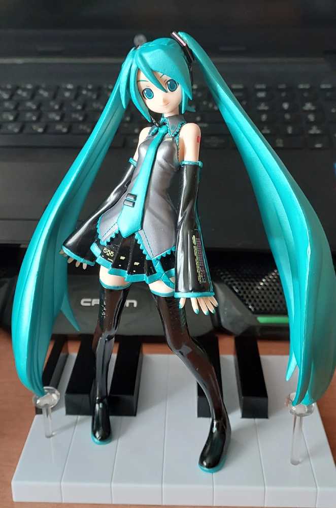 Isabella With Flowers