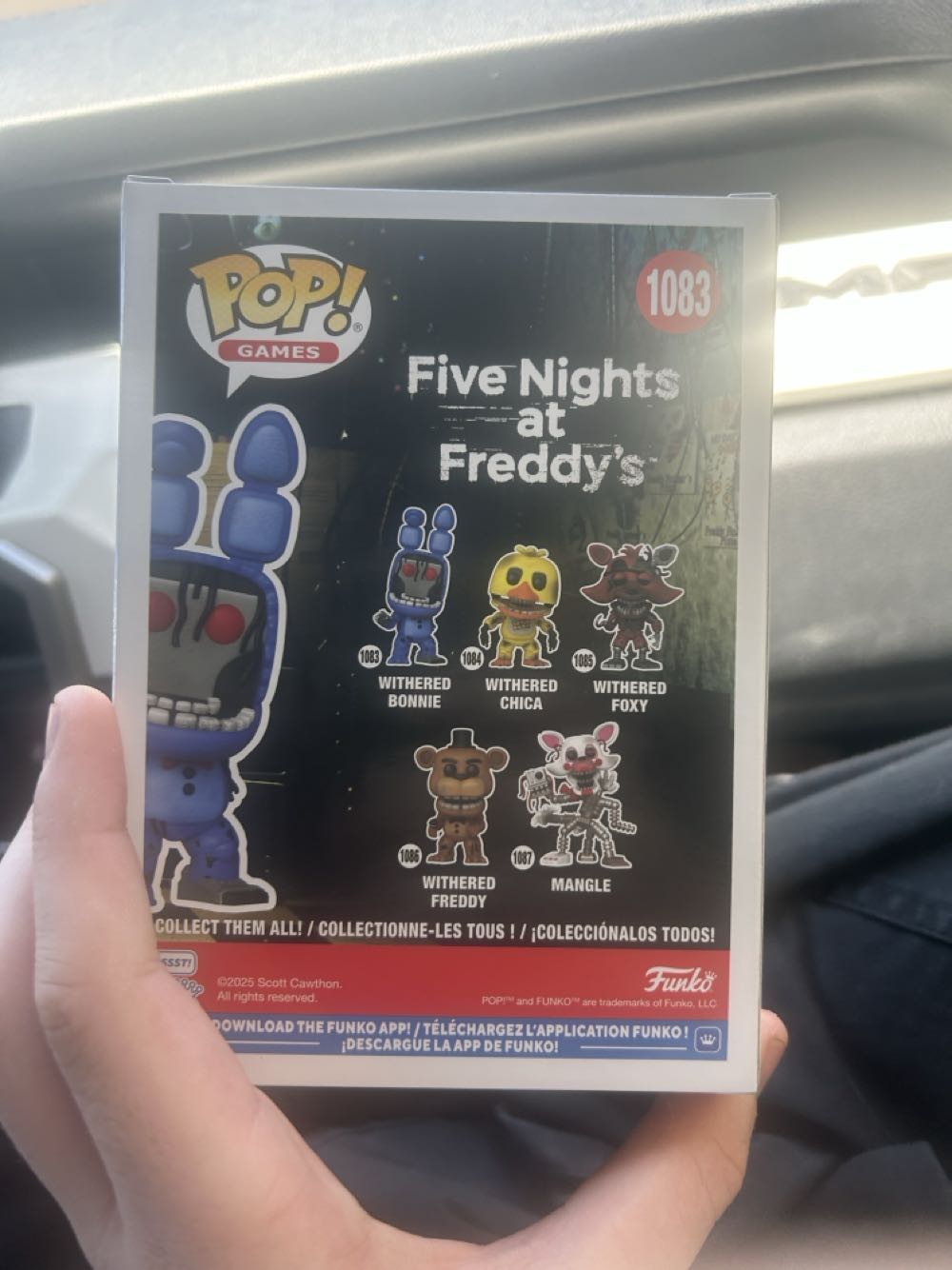 Withered Bonnie  - Five Nights at Freddy’s vinyl figure collectible [Barcode 889698838641] - Main Image 3
