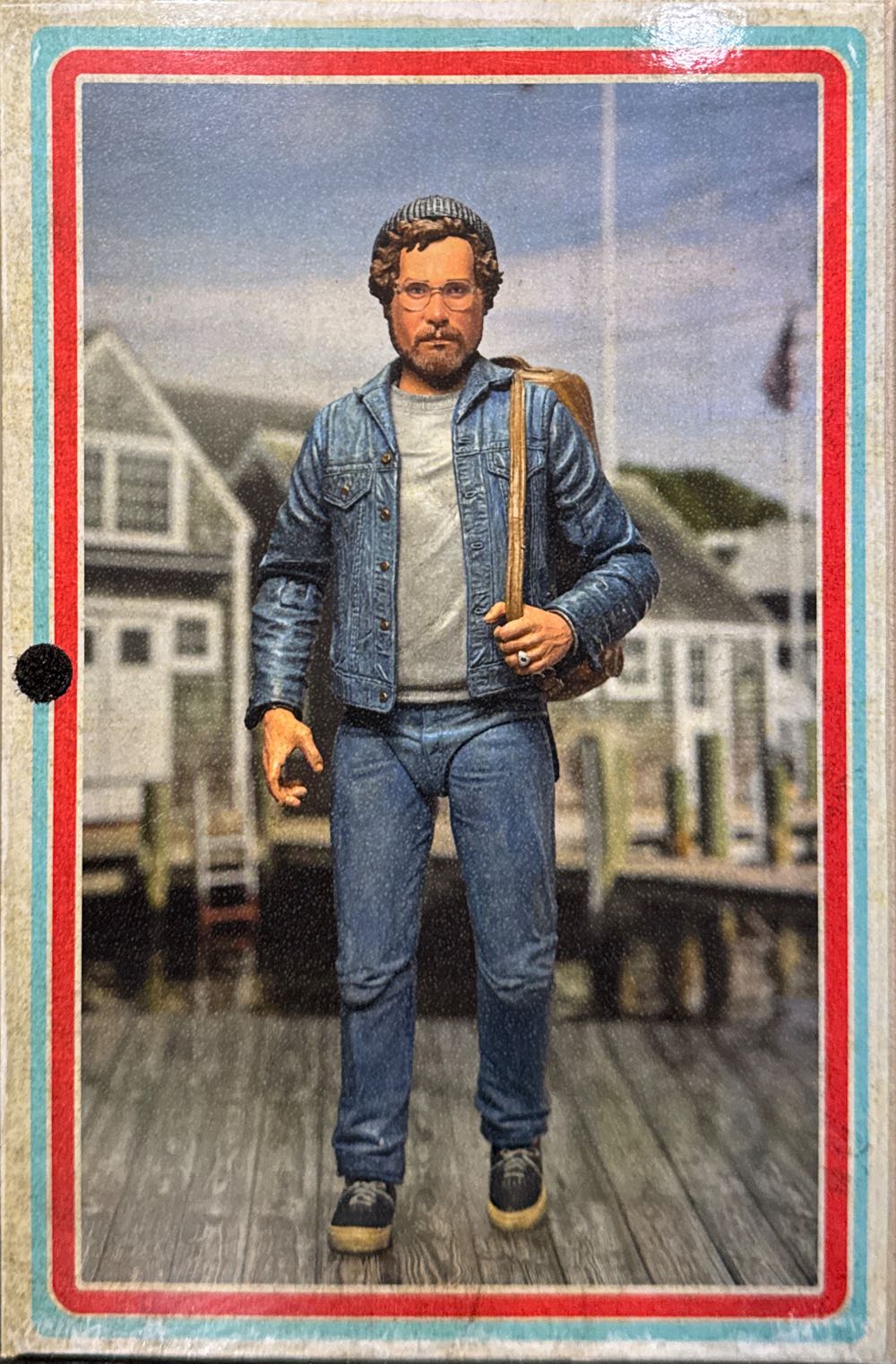 Hooper - Jaws vinyl figure collectible [Barcode 634482033357] - Main Image 3