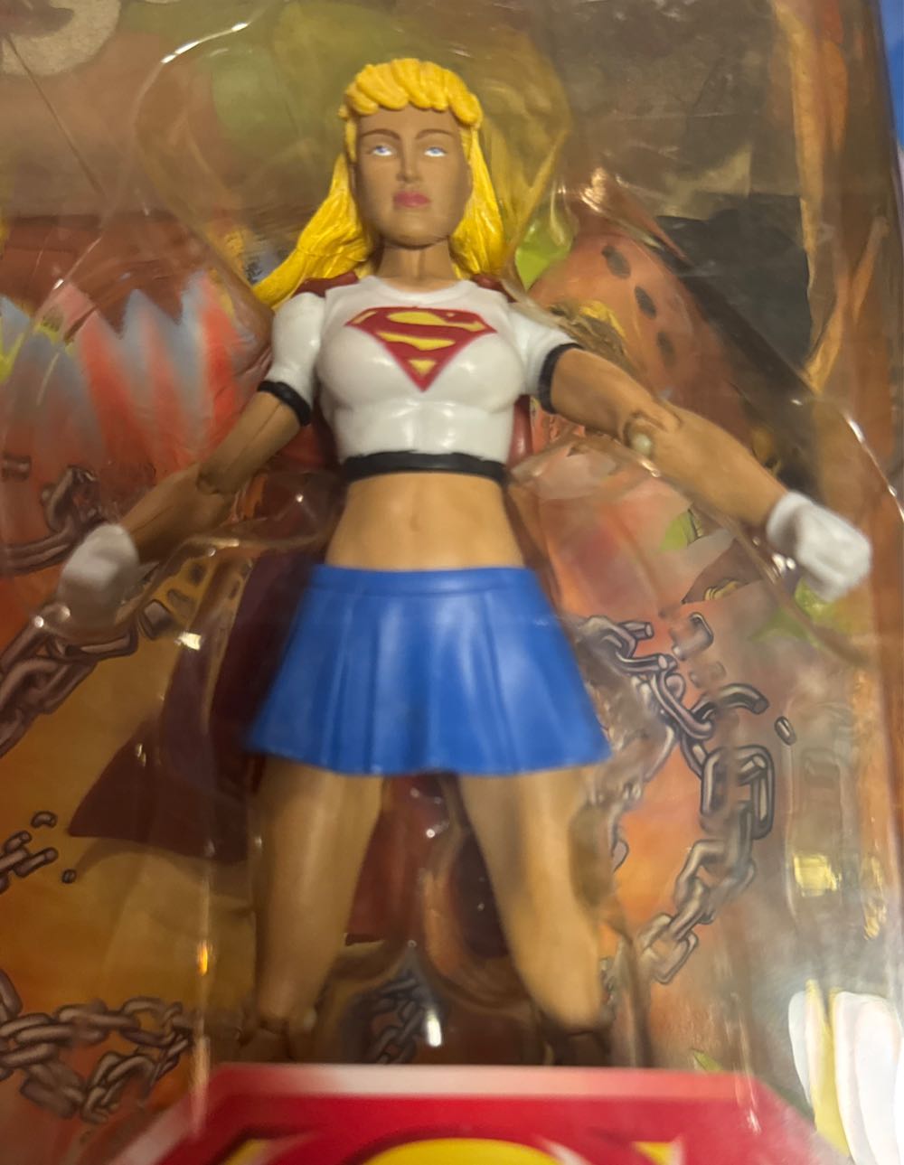 Dc Super Heroes Super Girl  vinyl figure collectible [Barcode 027084302868] - Main Image 2