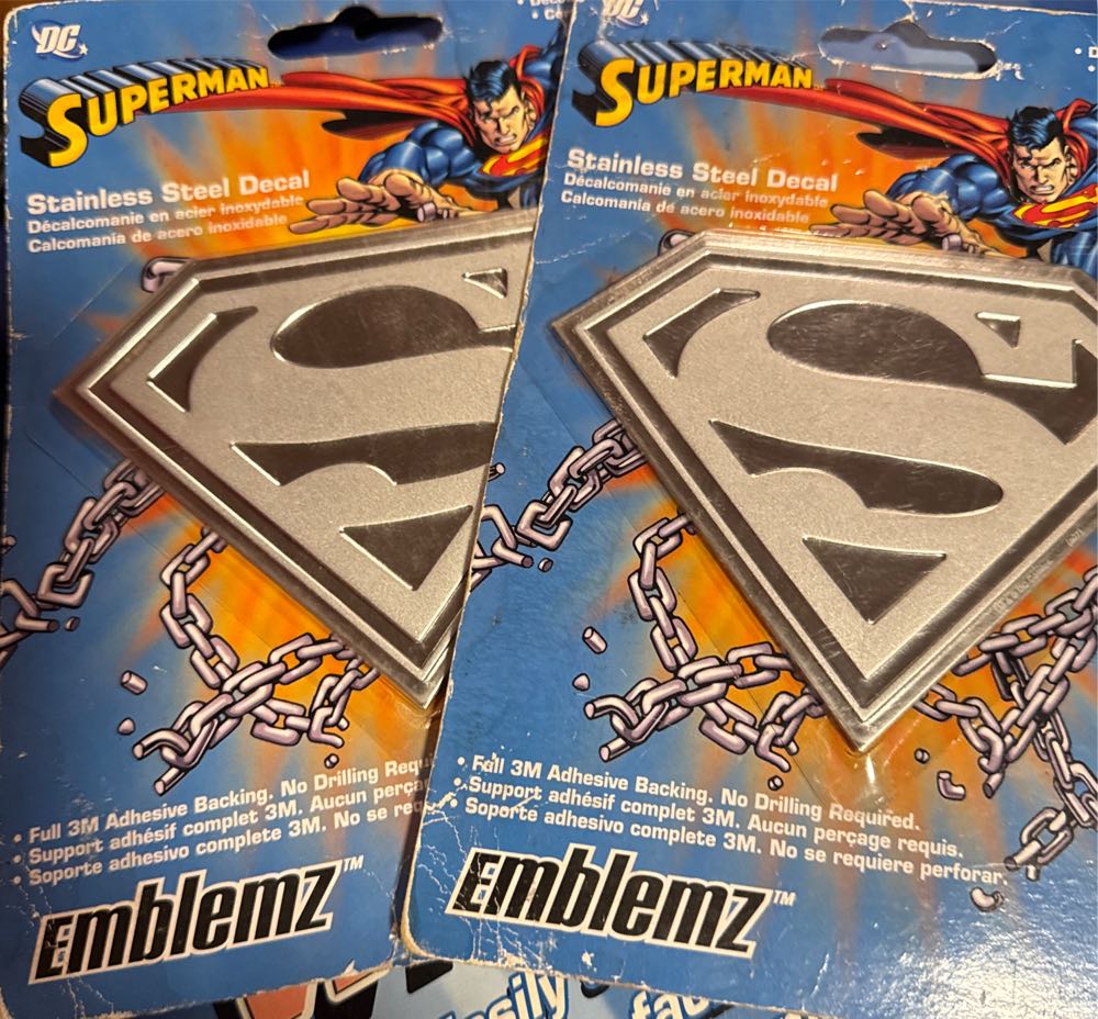 Graphics Emblemz Superman  vinyl figure collectible [Barcode 045929012055] - Main Image 2