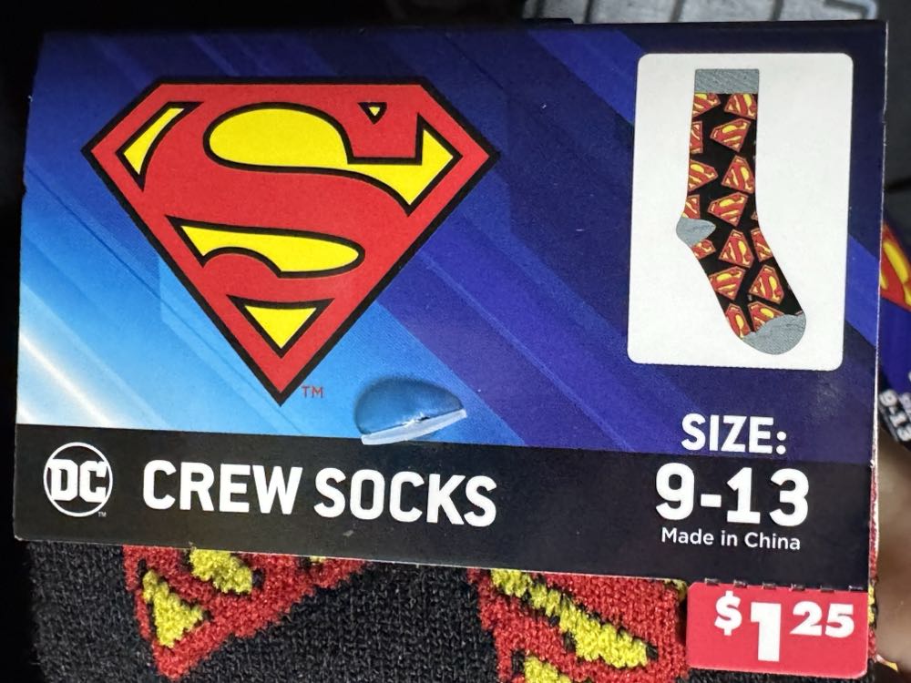 Socks ~ Crew Socks Dc Superman Size 9 13  vinyl figure collectible [Barcode 081715052157] - Main Image 3