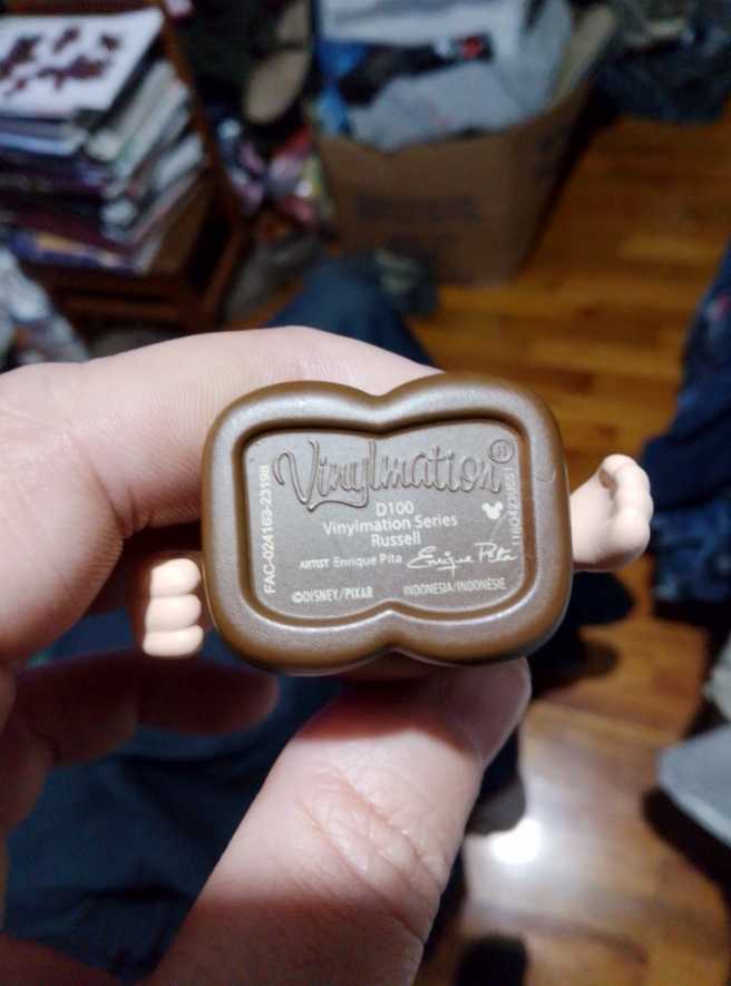  100 Anniversary Russell  vinyl figure collectible - Main Image 3