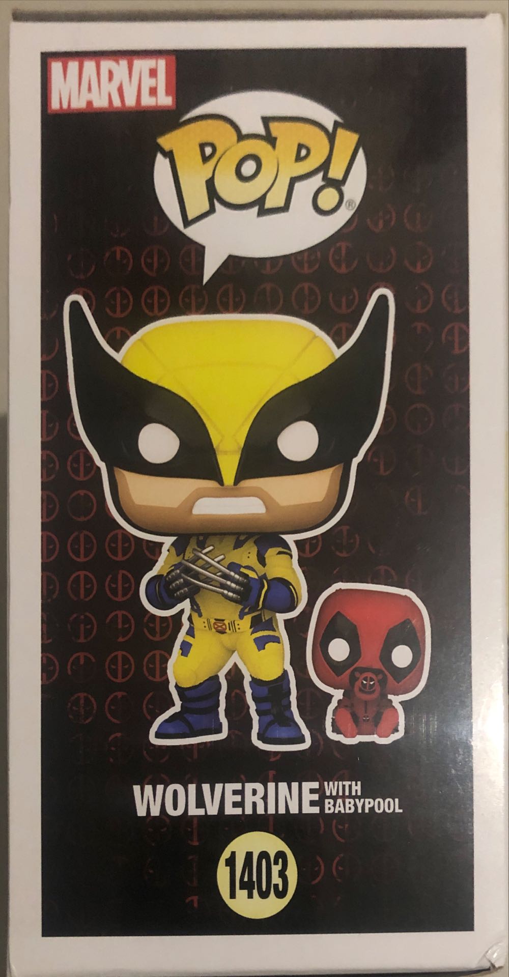 Wolverine With babypool - Marvel Universe vinyl figure collectible [Barcode 889698823821] - Main Image 3