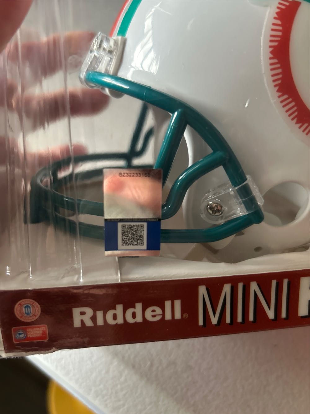 Riddell Mini Helmet HOF Auto Dwight Stephenson Miami Dolphins  vinyl figure collectible - Main Image 2
