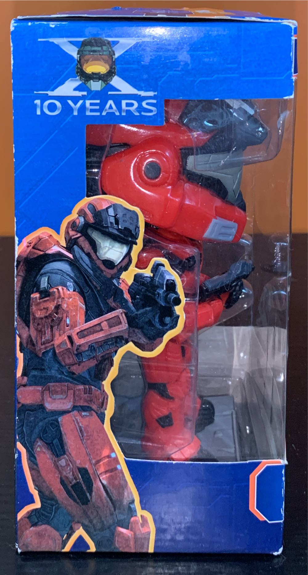 Spartan Mark V (Red) - Halo vinyl figure collectible [Barcode 830395024301] - Main Image 4