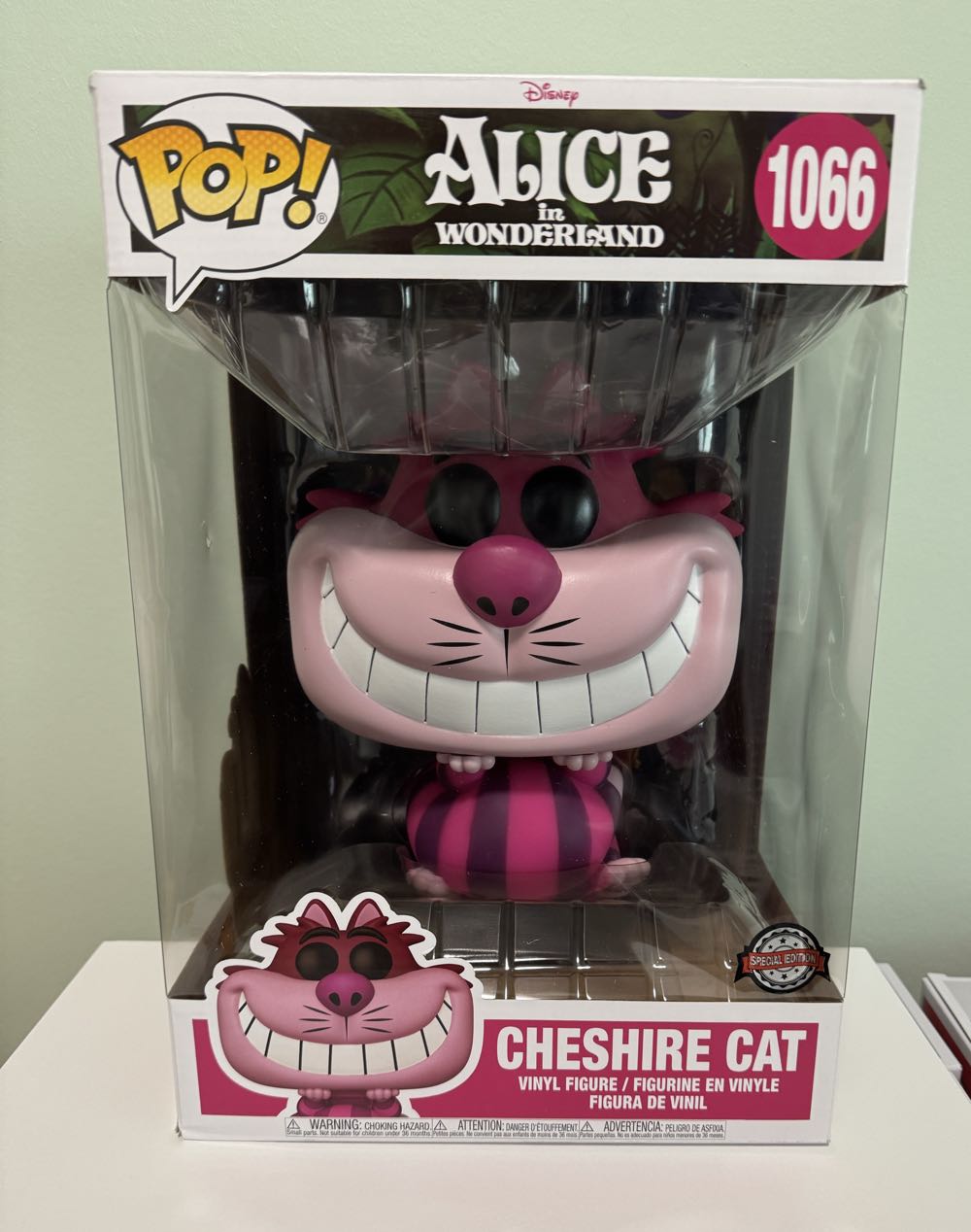 Cheshire Cat - Alice in Wonderland vinyl figure collectible [Barcode 889698561433] - Main Image 2