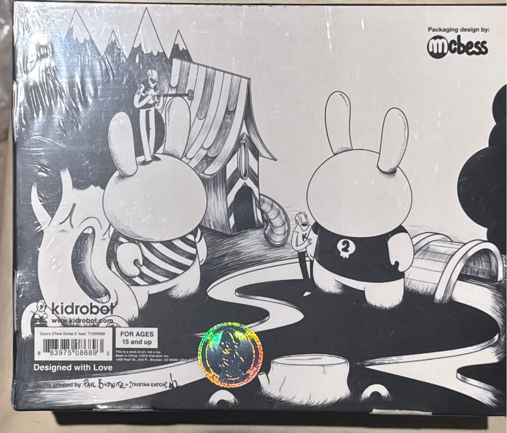 Kidrobot Dunny 2tone Series Vinyl Figure  vinyl figure collectible [Barcode 883975086893] - Main Image 2