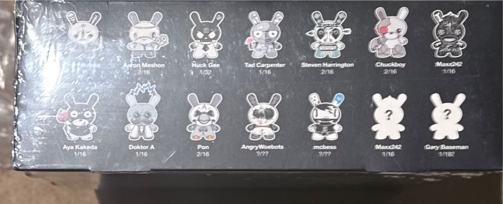 Kidrobot Dunny 2tone Series Vinyl Figure  vinyl figure collectible [Barcode 883975086893] - Main Image 3