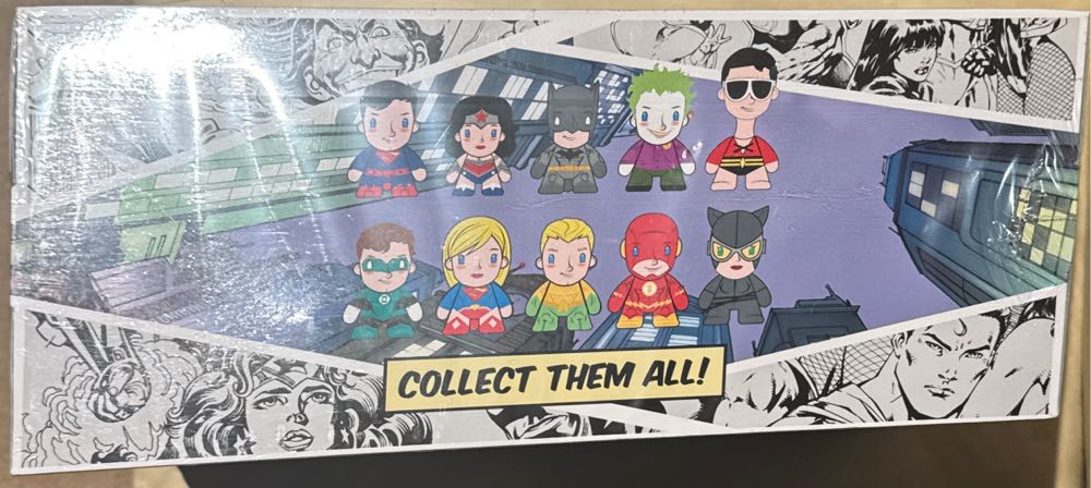 Kidrobot DC Comics Keychain Series  vinyl figure collectible - Main Image 2