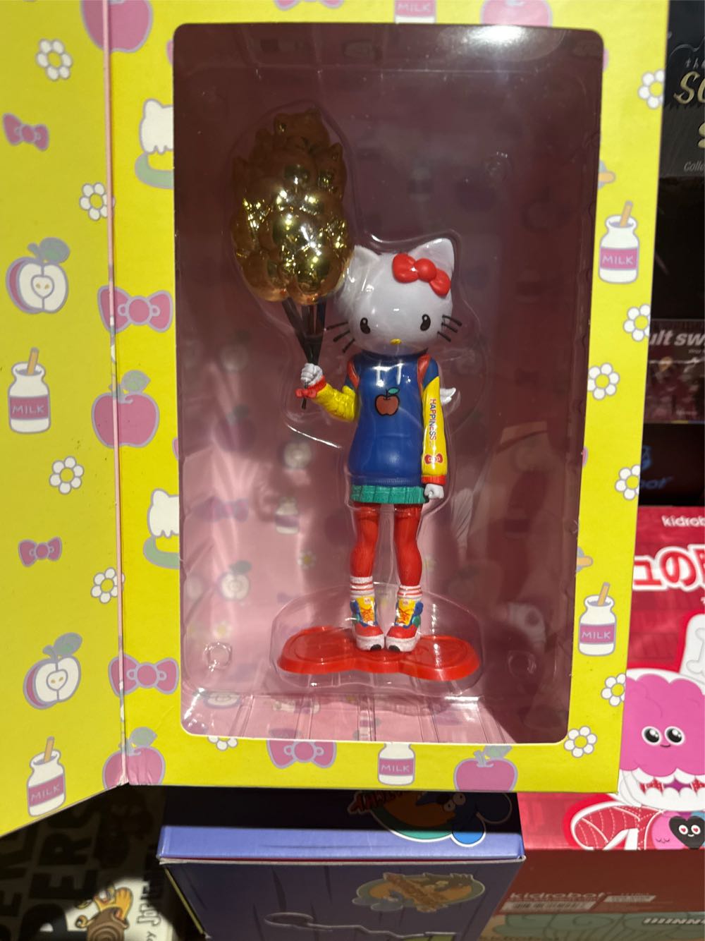 Kidrobot X Candie Bolton Hello Kitty  Art Figure  vinyl figure collectible [Barcode 883975158057] - Main Image 2