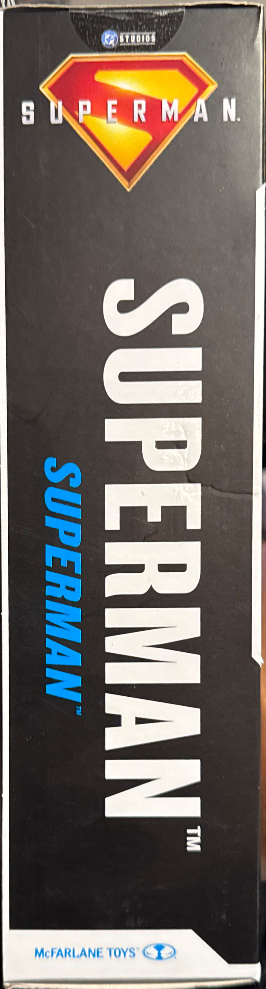 DC Multiverse Superman: Superman (Battle Damaged)  vinyl figure collectible [Barcode 787926174489] - Main Image 2