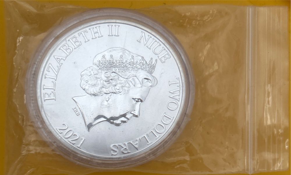 Silver: 2021 $2.00 Coin: 1 Reg Oz: Wonder Woman  vinyl figure collectible - Main Image 2