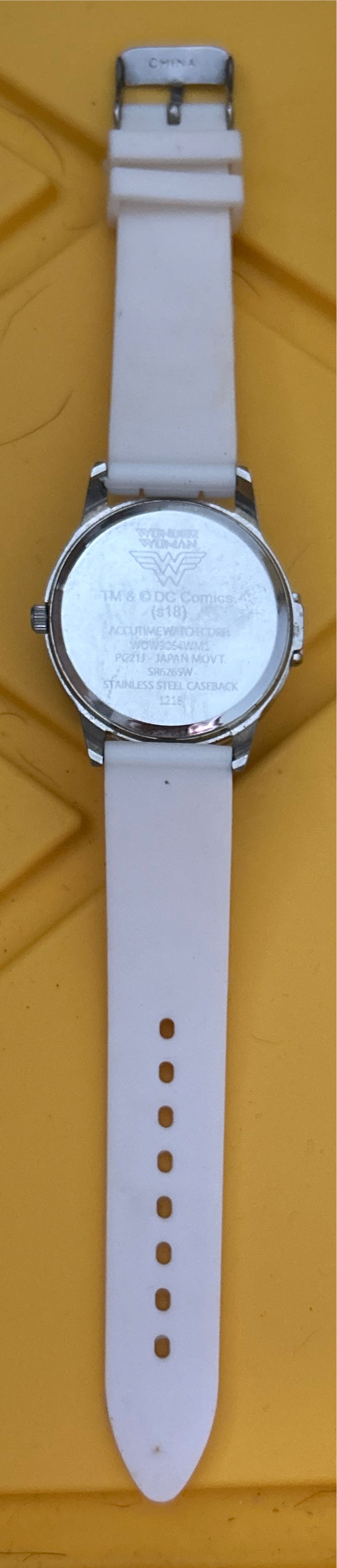 #000 Accutime: Watch: DC: Wonder Woman  vinyl figure collectible - Main Image 2