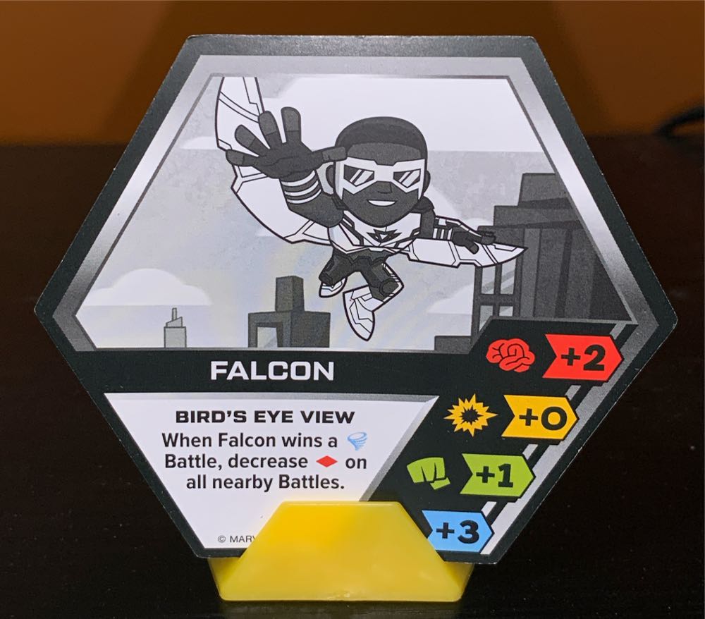 #04/30: Falcon  vinyl figure collectible - Main Image 3