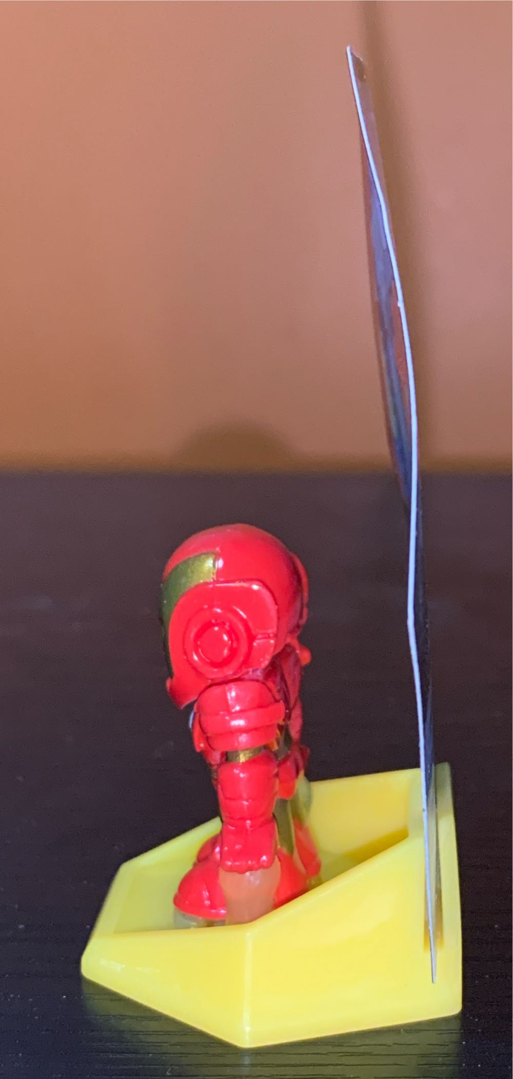 #10/30: Iron Man  vinyl figure collectible - Main Image 2