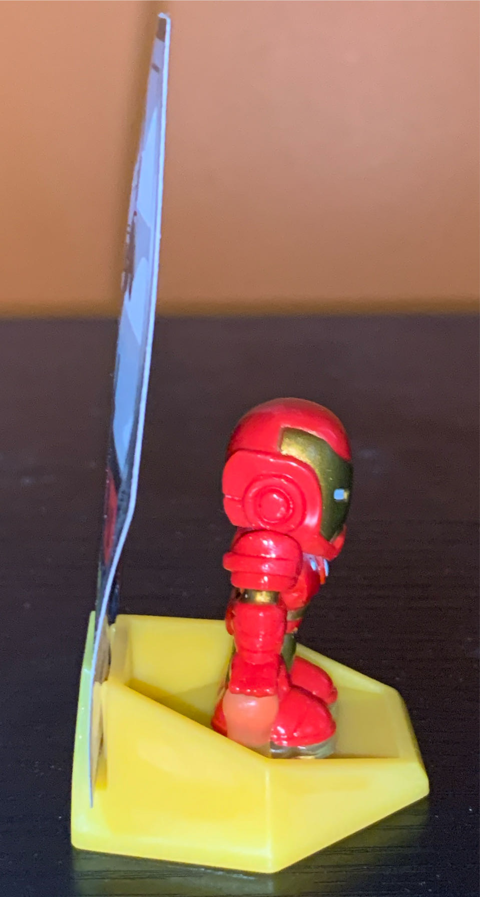 #10/30: Iron Man  vinyl figure collectible - Main Image 4