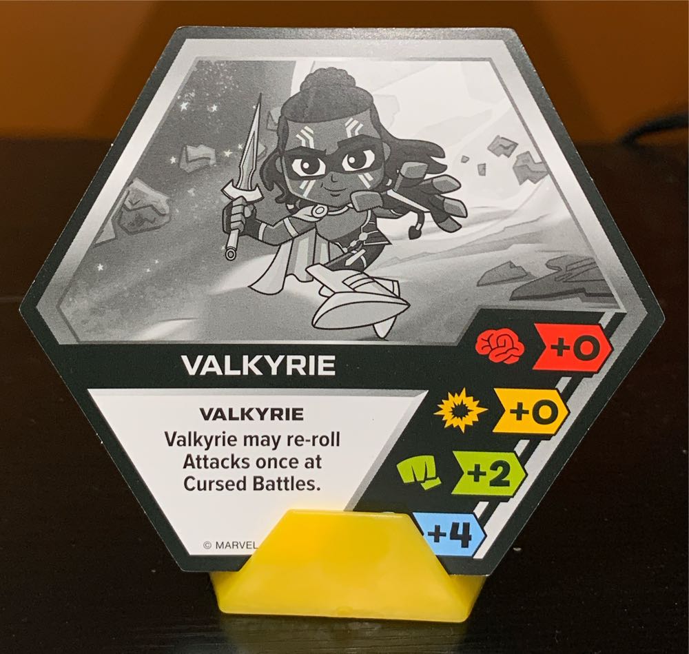 #17/30: Valkyrie  vinyl figure collectible - Main Image 3