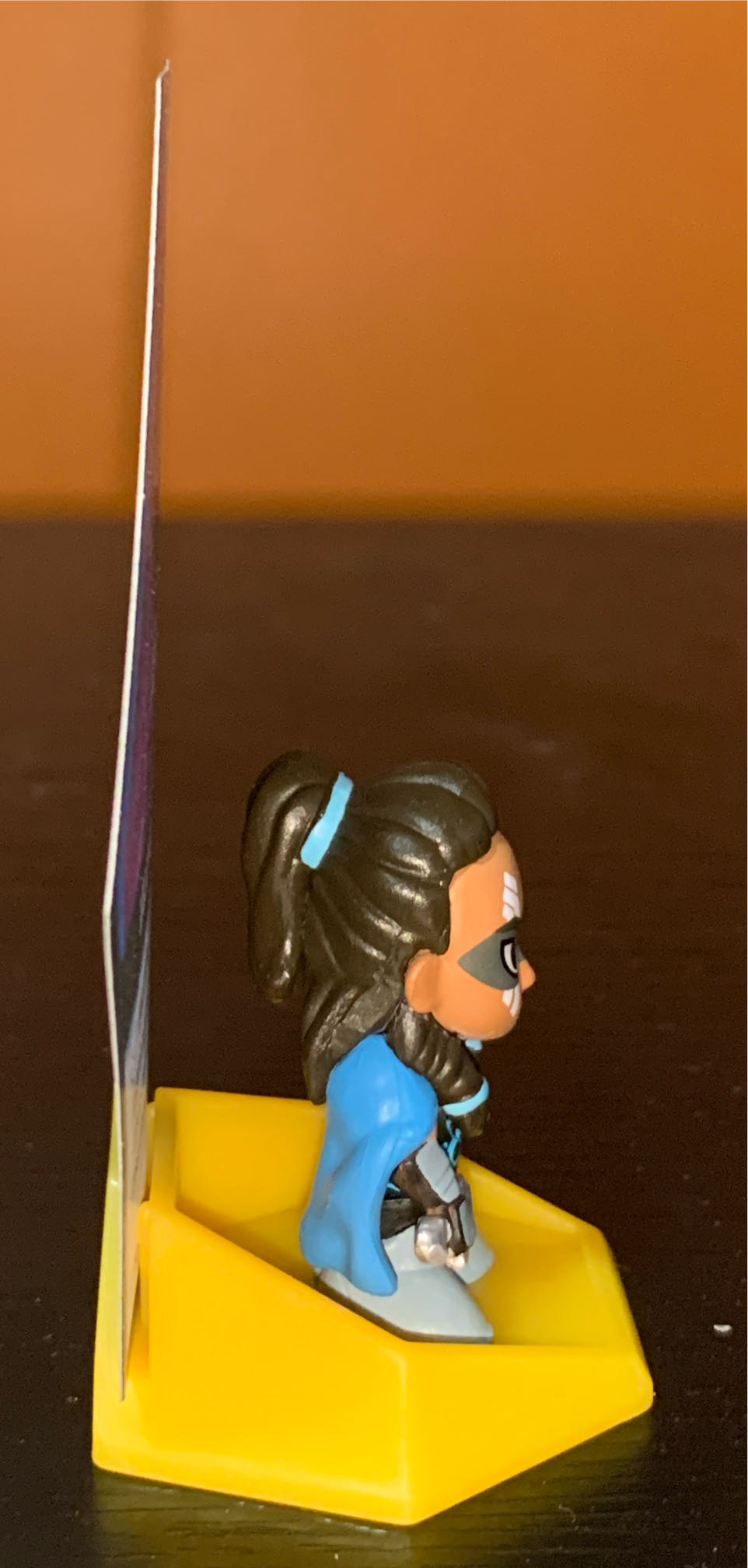 #17/30: Valkyrie  vinyl figure collectible - Main Image 4